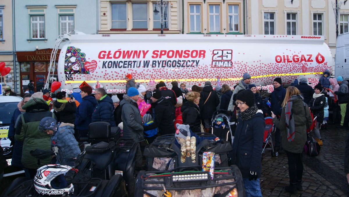 Na kilkanaście godzin przed zajęciem bydgoskiego Starego Rynku przez tysiące uczestników Wielkiej Orkiestry Świątecznej Pomocy, ma się tam odbyć duża modlitwa różańcowa. Jej organizatorzy zapewniają, że chcą się modlić o odnowę oblicza ziemi i że będą w ten sposób realizować słowa Maryi wypowiedziane podczas objawienia w Fatimie.