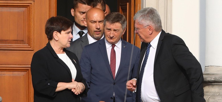 Koniec spotkań w siedzibie PiS. Karczewski: Przecież prezydent powiedział, że napisze ustawy, to czekamy