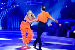 "Taniec z gwiazdami" w ogniu krytyki widzów. "Psują wszystko, uszy bolą"
