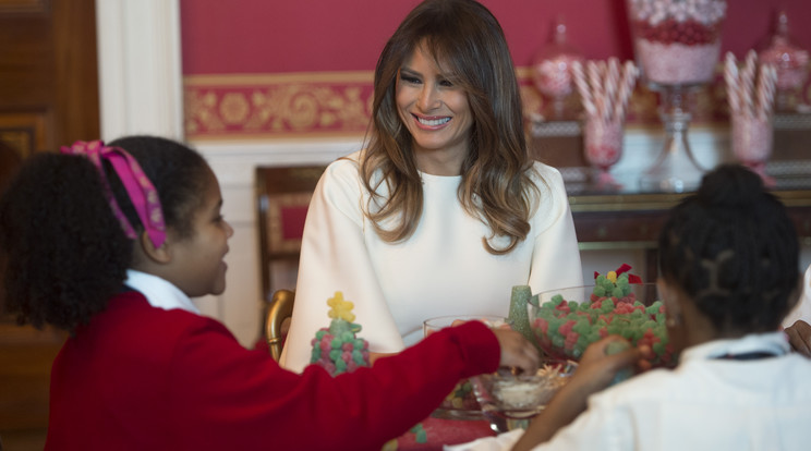 Melania korábban a Fehér Házban is vendégül látott gyermekeket karácsony alkalmából /Fotó: AFP