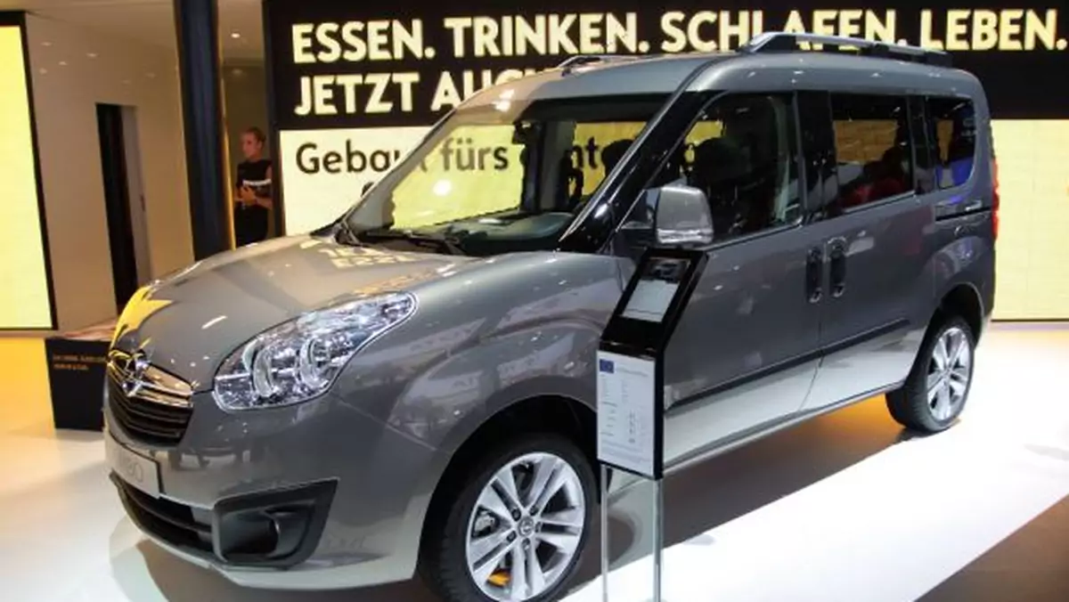 Opel Combo (Frankfurt 2011)