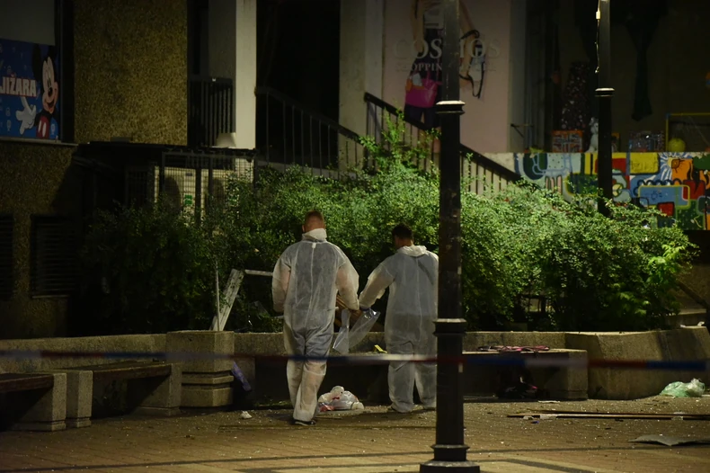 Uviđaj ispred zgrade 