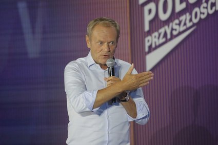 Tusk o demontażu OFE: fundusze zarabiały poważne pieniądze, to było niemoralne