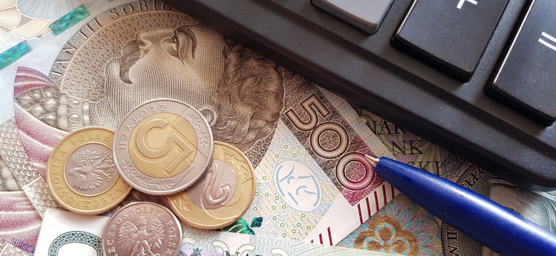 Eksperci: Zdolność kredytowa Polaków mocno spada