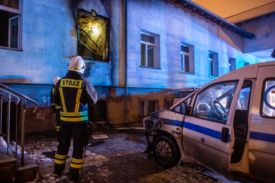 Pożar w hospicjum, straż pożarna na miejscu