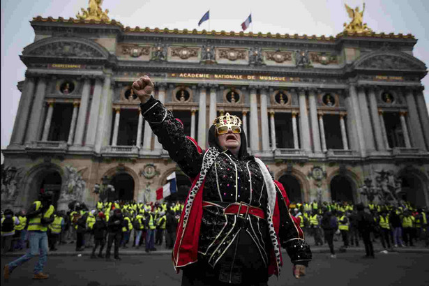 Protesty żółtych kamizelek we Francji.