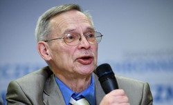 Prof. Gut: W Polsce czwarta fala będzie miała charakter pełzający