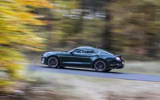 Ford Mustang Bullitt – poczuj się jak Steve McQueen