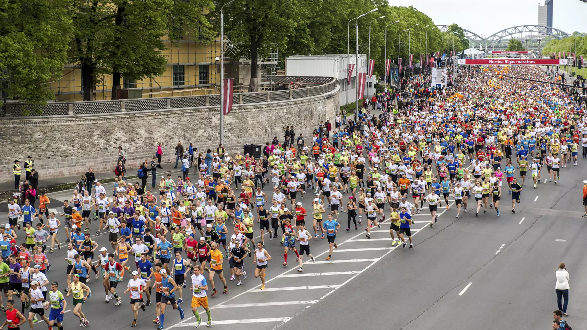 W niedziele Orlen Warsaw Marathon. Co zjeść, by przebiec ponad 40 kilometrów?