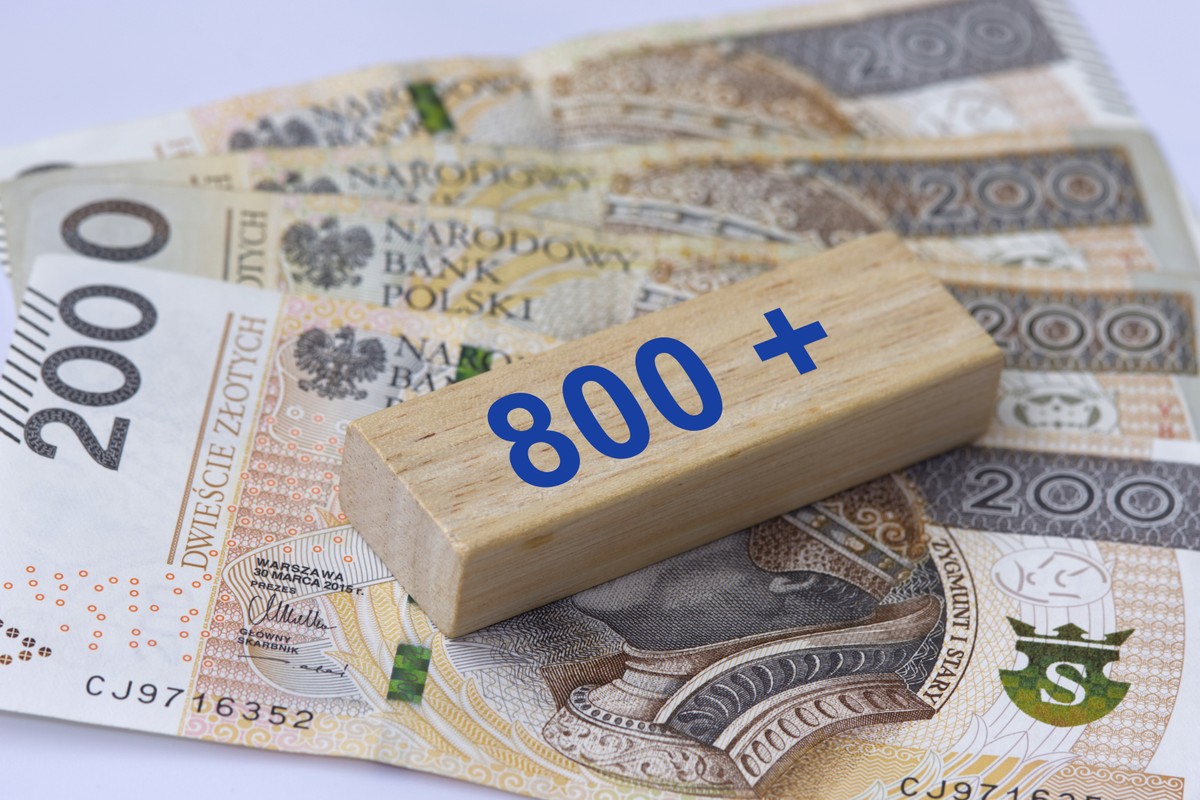 Czy świadczenie 800 plus oraz 13. i 14. emerytury znikną, a PIT zostanie zlikwidowany? Sejm rozpatrzy petycję w tej sprawie