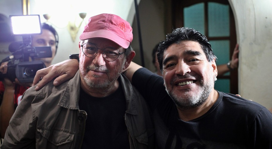 Diego Maradona zabrał swoją dziewczynę na koncert