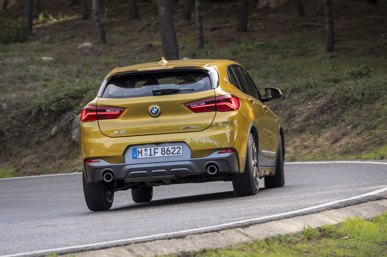 BMW X2 - SUV z genami coupe