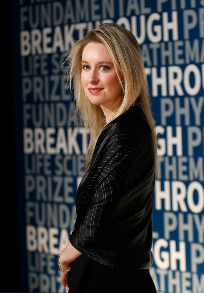 Elizabet Holms