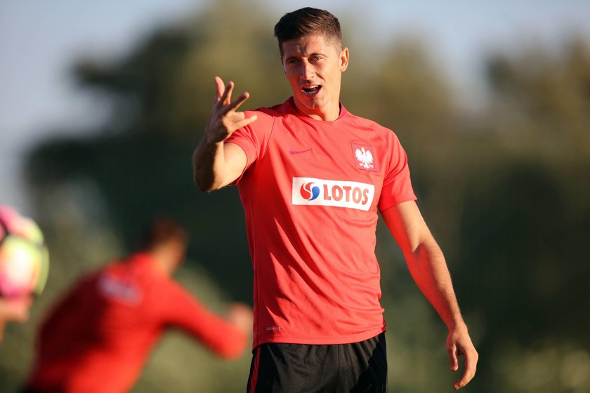 Robert Lewandowski przesiedział trening w hotelu. Odwiedziła go Ania