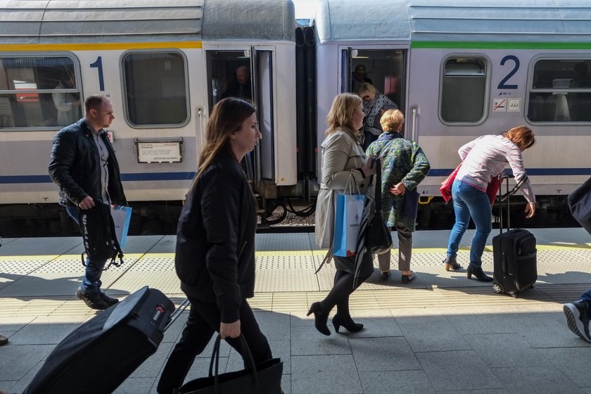 Remont trasy kolejowej Poznań-Warszawa. Będą utrudnienia