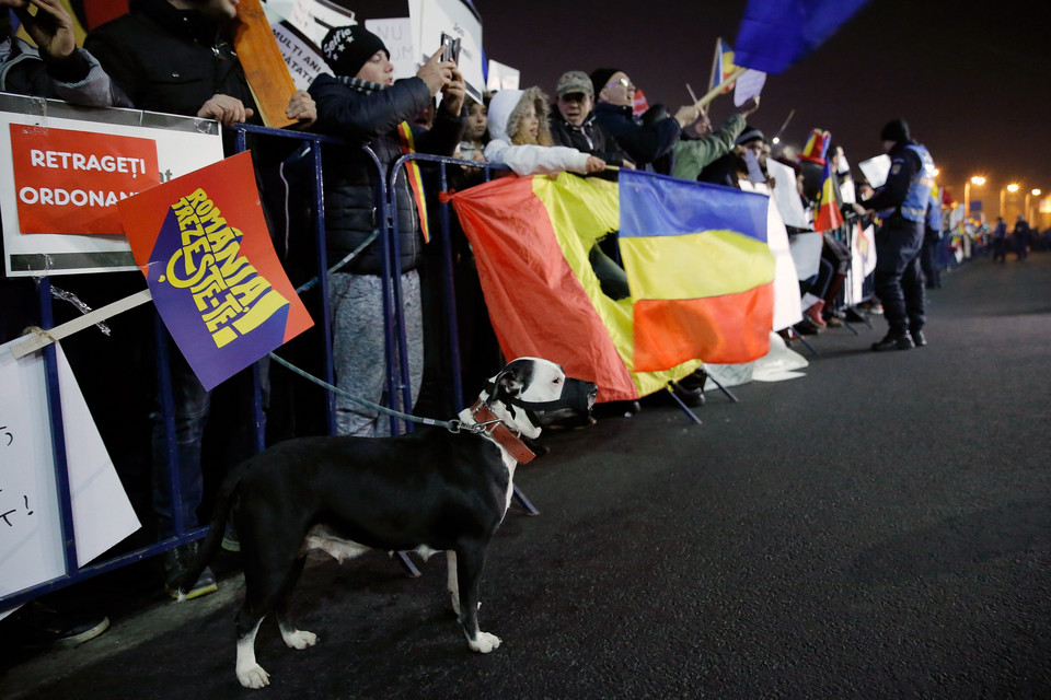 Demonstracje w Rumunii przeciw częściowej depenalizacji korupcji