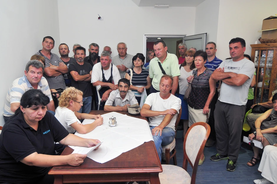 Štrajkači u prostorijama Luke