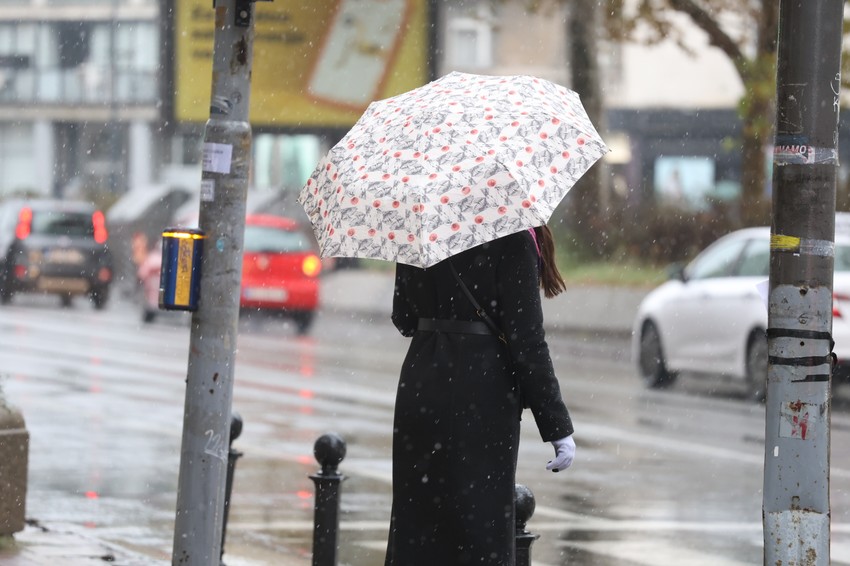 Padavine na granici kiše i snega