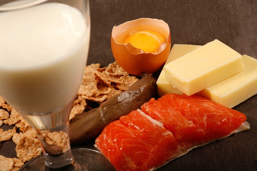 Vitamin B12 se nalazi u mlečnim proizvodima, iznutricama, ribi, jajima, plodovima mora 