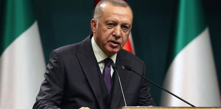 Prezydent Turcji wywołał dyplomatyczny skandal. Obraził Emmanuela Macrona