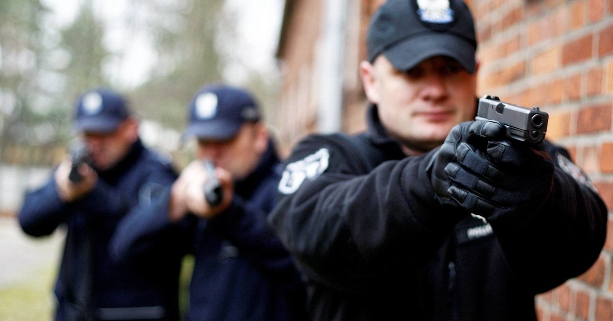 Z czego strzela polska policja? "Szczęściarze są wyposażeni w glocki, pechowcy – w P83"