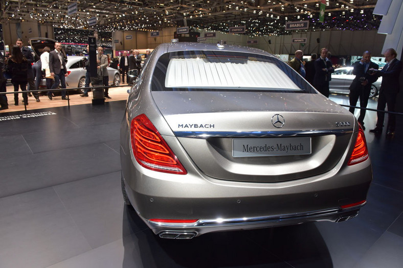 Godny wozić zacnych VIP-ów - Mercedes-Maybach S600 Pullman