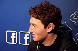 Mark Zuckerberg. Władca dusz w blokach startowych