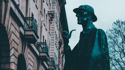 92 éve hunyt el Sir Arthur Conan Doyle: az ember, aki megteremtette Sherlock Holmest, hogy aztán végezhessen vele