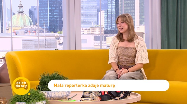 Jak Ma Na Nazwisko Nela Mała Reporterka Nela mała reporterka zdaje w tym roku maturę. Wybrała oryginalny