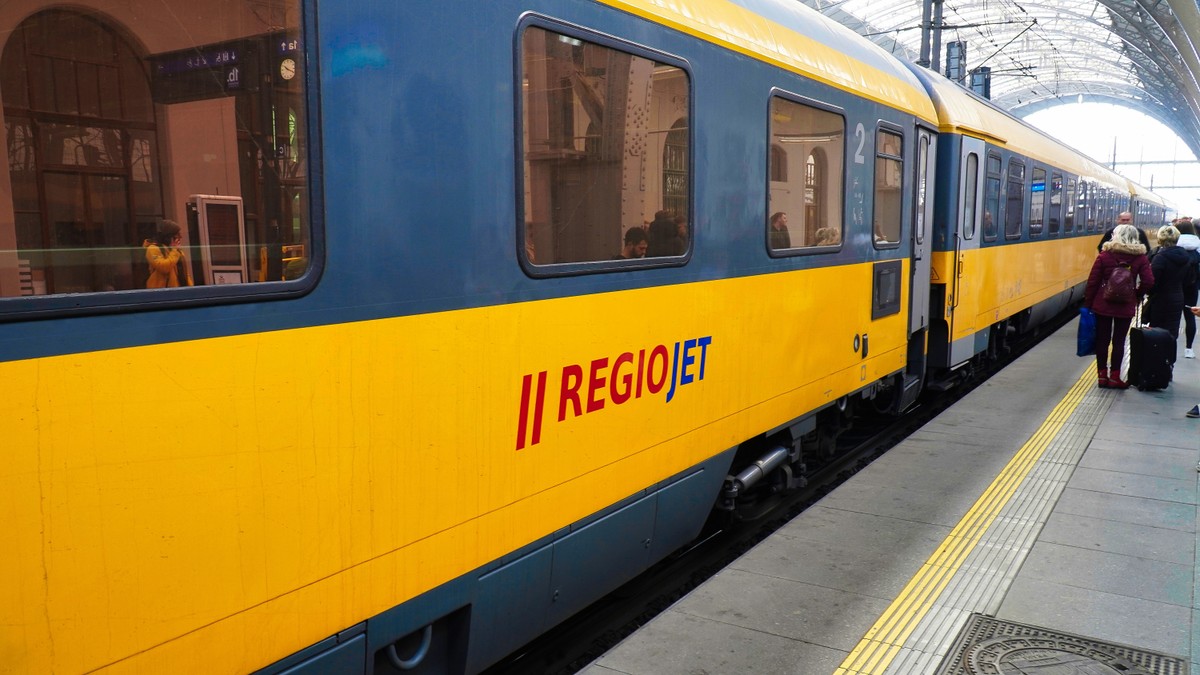 RegioJet miał odmienić kolej w Polsce. Na razie są odwoływane połączenia i widmo kary