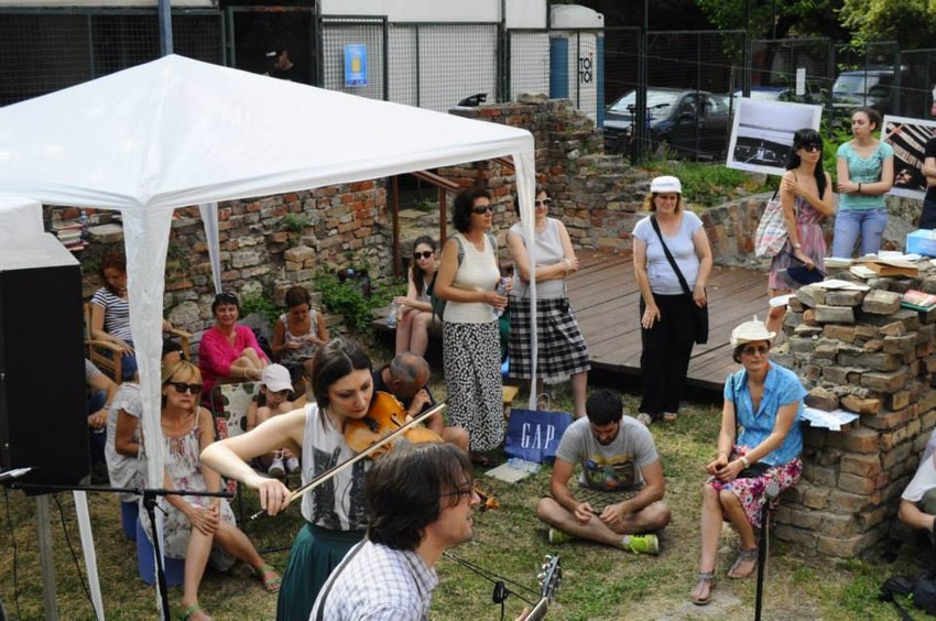 Cilj organizatora festivala je promocija knjige i čitanja: Sa jedne od prethodnih akcija