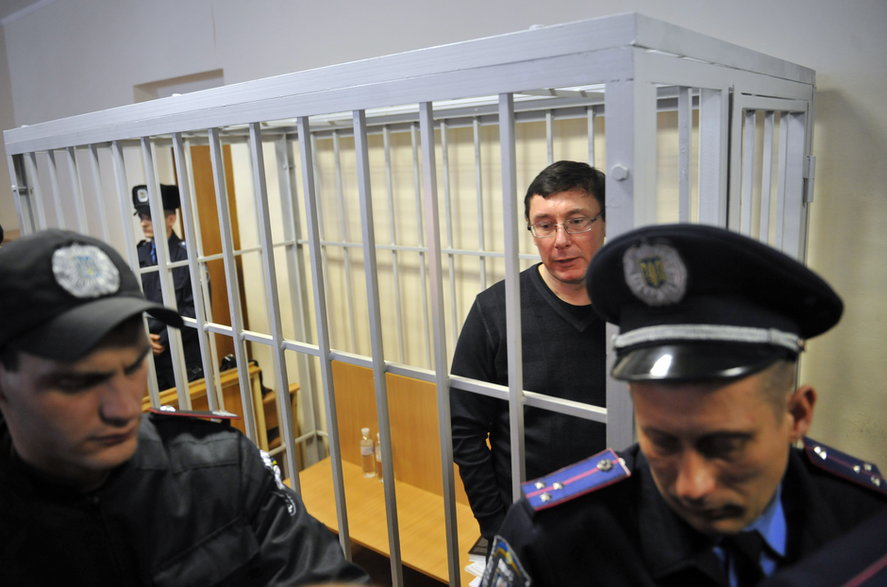 Jurij Łucenko podczas procesu w 2012 r. 