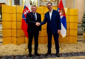 Robert Fico i Aleksandar Vučić 