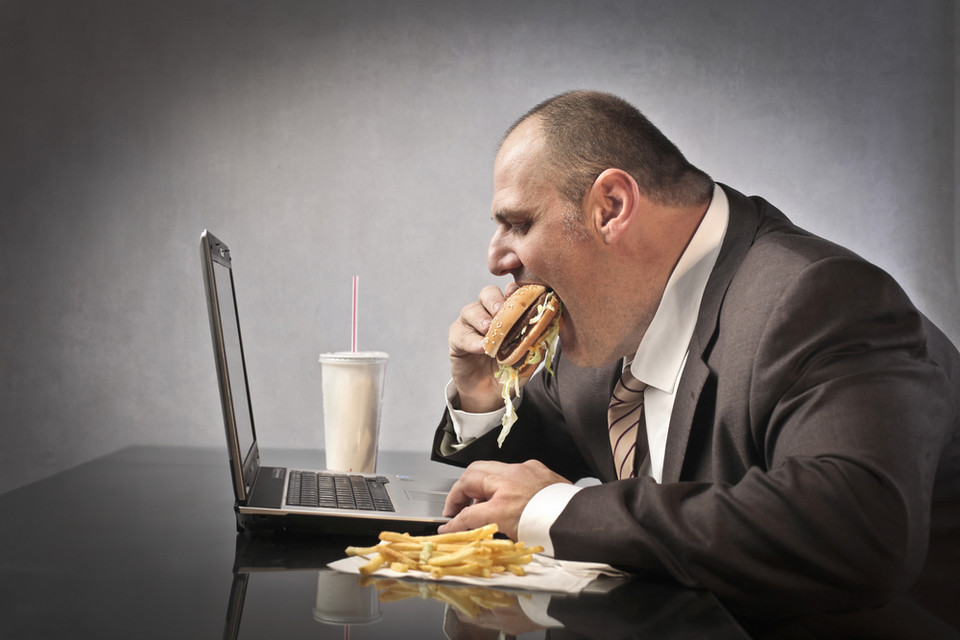 4. Za epidemię otyłości odpowiada siedzący tryb życia, a nie zbyt obfite posiłki