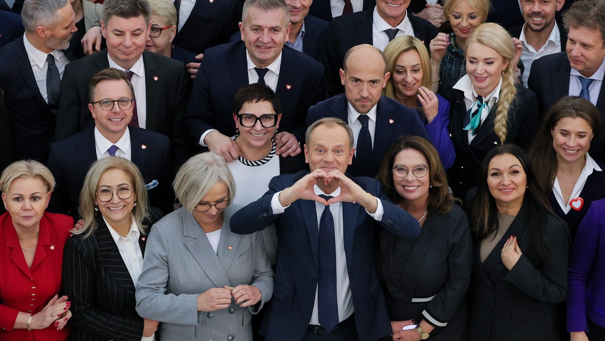 Tak posłowie żegnali Donalda Tuska. Okrzyki niosły się po korytarzach Sejmu