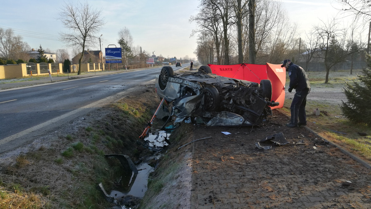 Od piątku na drogach województwa doszło do 50 wypadków, w których zginęło aż siedem osób. Dla porównania, w zeszłym roku podczas świąt były trzy ofiary śmiertelne zdarzeń drogowych.