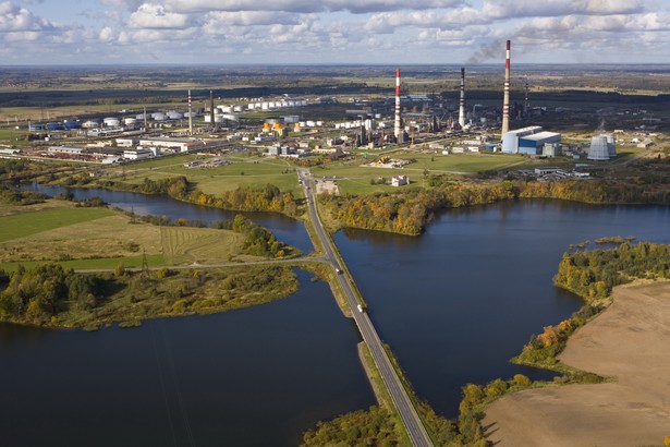 Orlen jest od kwietnia 2009 roku właścicielem Orlen Lietuva (wcześniej AB Mazeikiu Nafta), jednej z największych litewskich spółek. Polska firma jest jednocześnie największym udziałowcem morskiego terminalu przeładunkowego w Butyndze. Fot.: www.orlenlietuva.lt/EN/PressCenter