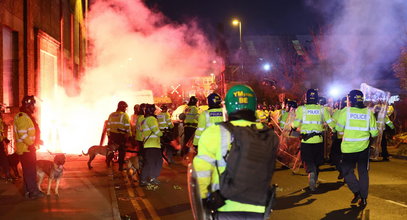 Skandal przed meczem Legii.  Zamieszki kibiców, Dariusz Mioduski protestuje