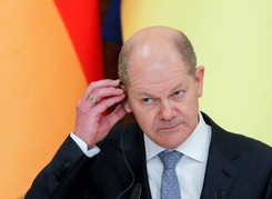 Zgrzyt przed spotkaniem Scholza z Putinem. Poszło o test na Covid-19