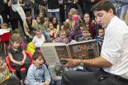 10 książek, które zdaniem Justina Trudeau powinien przeczytać każdy