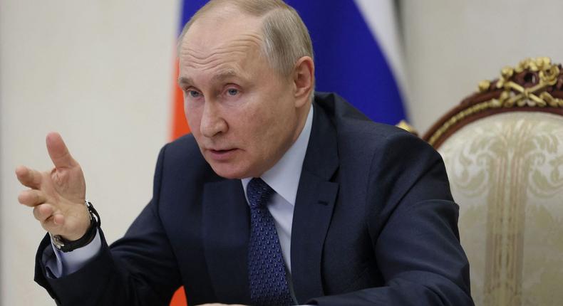 Russian President Vladimir Putin slammed the EU's price cap on Russian crude, calling it stupid.Mikhail Metzel/Getty Images
