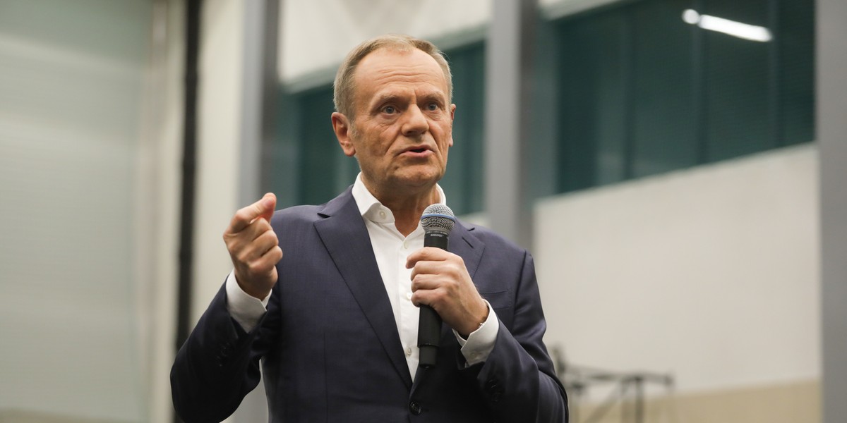 Donald Tusk podczas spotkania z wyborcami w Piasecznie