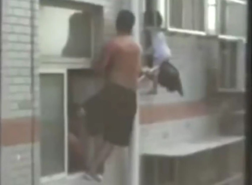 Kinez je rizikovao život da bi spasao devojčicu koju ne poznaje