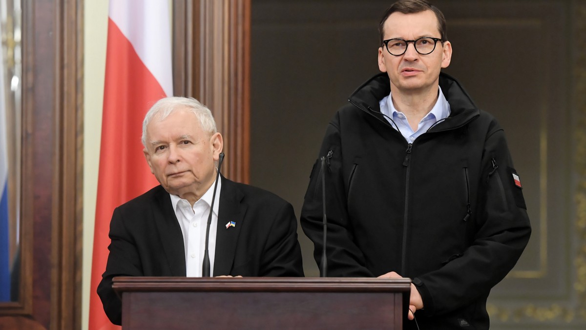  Premier RP Mateusz Morawiecki i wicepremier Jarosław Kaczyński  wzięli udział w konferencji prasowej wraz z premierami państw UE po spotkaniu z prezydentem Ukrainy w Kijowie