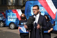 Premier Mateusz Morawiecki podczas konferencji prasowej poświęconej podsumowaniu akcji „10 programów na 100 dni,