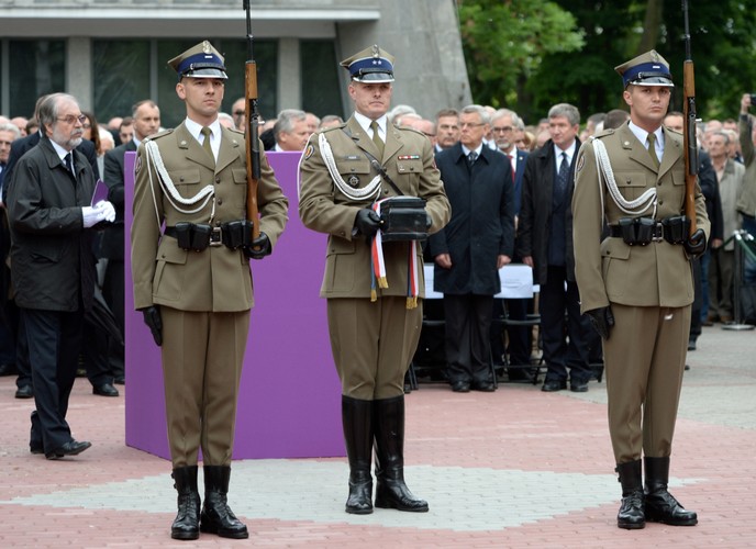 Pogrzeb generała Wojciecha Jaruzelskiego na cmentarzu wojskowym na Powązkach
