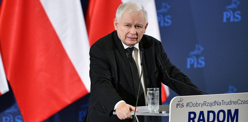 Jarosław Kaczyński zdradza w Radomiu, kto sabotuje w sprawie węgla. "Oni liczą, że w ten sposób się na zimie wywrócimy"