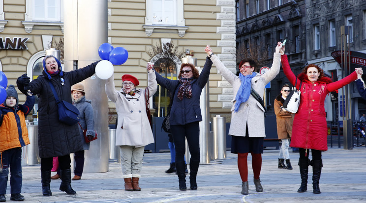 Flashmob a Nyugatinál / Fotó: Fuszek Gábor