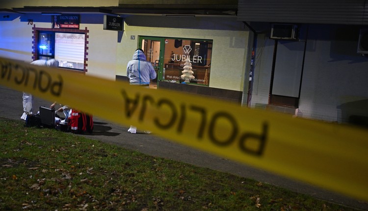 Napad na jubilera w Nowej Hucie. Ranny sprzedawca, trwa obława policji