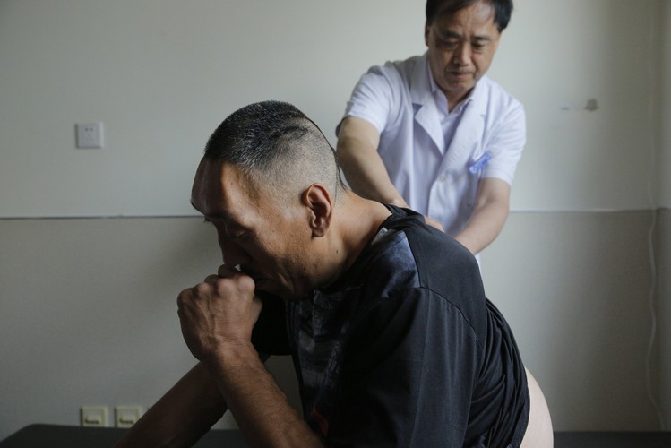 AKTOR I SPORTOWIEC WALCZY O POWRÓT DO ZDROWIA